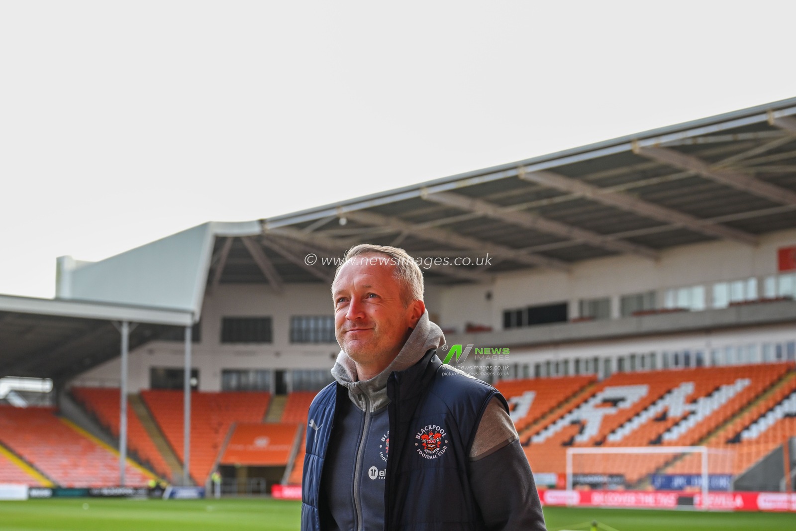 Neil Critchley Manager of Blackpool arrives ahead of the Sky Bet League 1 match Blackpool vs Charlton Athletic at Bloomfield Road, Blackpool, United Kingdom, 27th January 2024

(Photo by Craig Thomas/News Images)