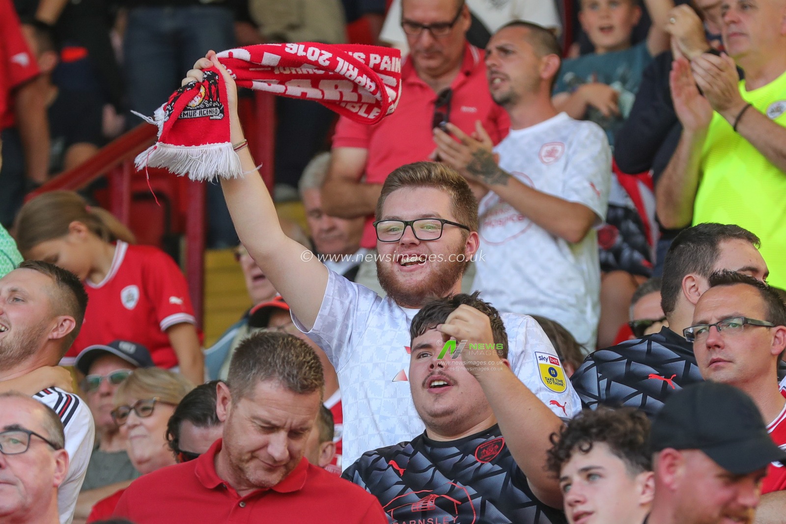 Barnsley fans celebrate a goal by Devante Cole #44 of Barnsley to make it 1-2 during the Sky Bet League 1 match Barnsley vs Oxford United at Oakwell, Barnsley, United Kingdom, 19th August 2023

(Photo by Alfie Cosgrove/News Images)