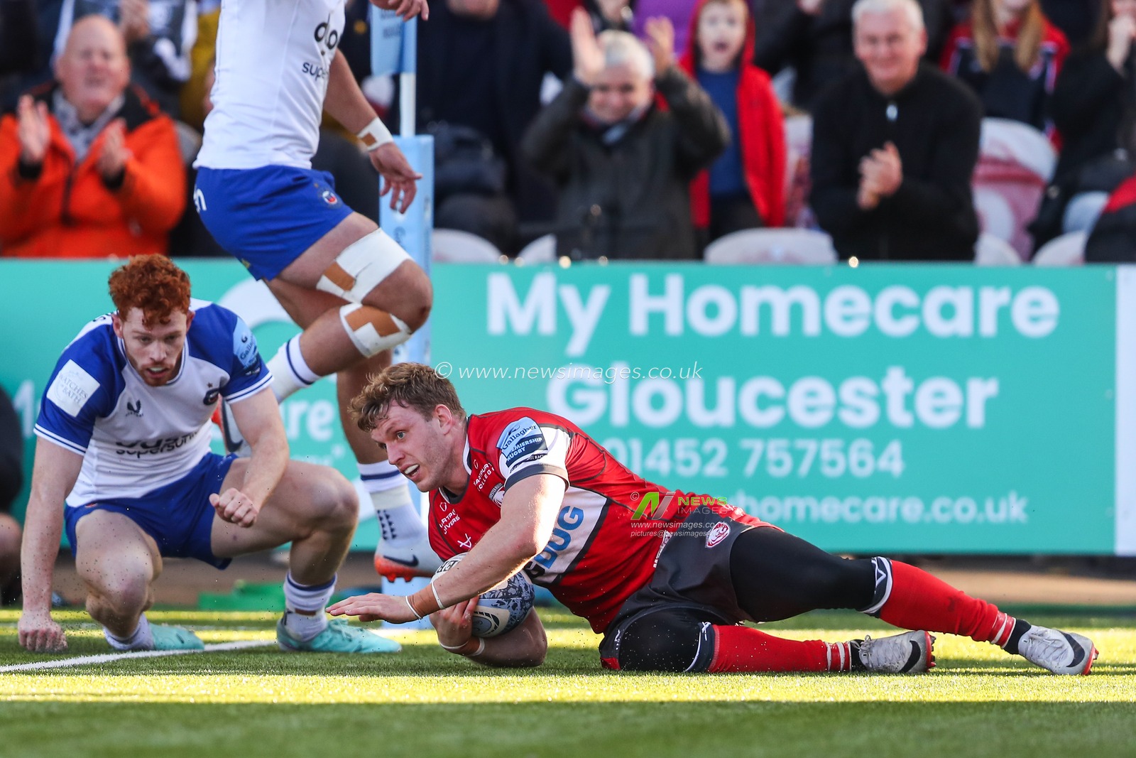 Ollie Thorley of Gloucester goes over for a try and makes the score 26-41 during the Gallagher Premiership match Gloucester Rugby vs Bath Rugby at Kingsholm Stadium , Gloucester, United Kingdom, 12th October 2024

(Photo by Gareth Evans/News Images)