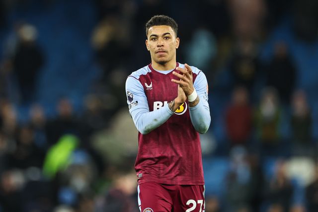 Morgan Rogers of Aston Villa applauds the fans at the end of the Premier League match Manchester City vs Aston Villa at Etihad Stadium, Manchester, United Kingdom, 3rd April 2024

(Photo by Mark Cosgrove/News Images)