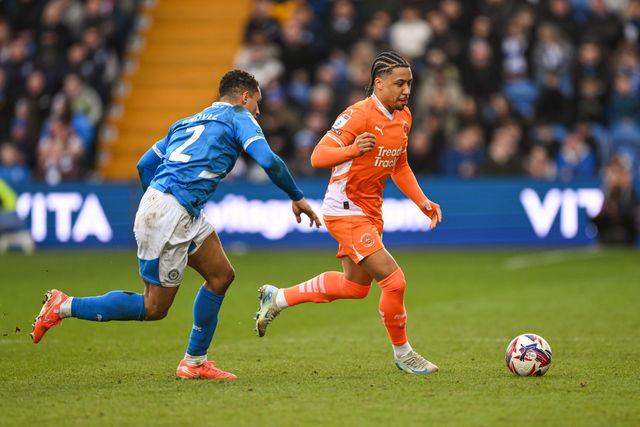 Sammy Slivera of Blackpool makes a break with the ball Kyle Knoyle of Stockport County during the Sky Bet League 1 match Stockport County vs Blackpool at Edgeley Park Stadium, Stockport, United Kingdom, 1st March 2025

(Photo by Craig Thomas/News Images)