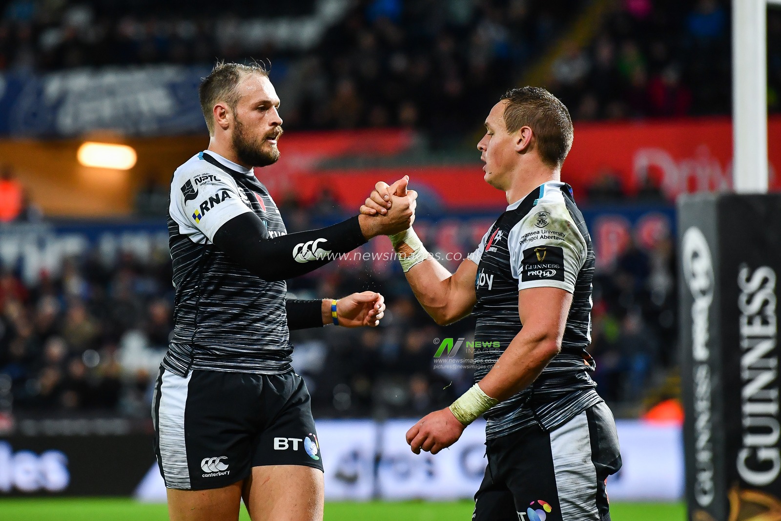 2nd November, Liberty Stadium , Swansea, Wales ; Guinness pro 14's Ospreys Rugby v Glasgow Warriors ; Hanno Dirksen of Ospreys celebrates his try with team-mate Cory Allen 

Credit: Craig Thomas/News Images