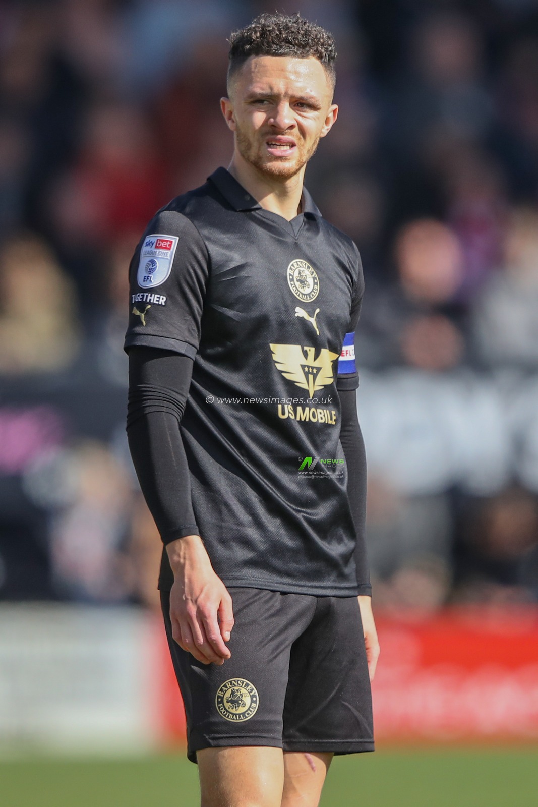 Jordan Williams of Barnsley during the Sky Bet League 1 match Burton Albion vs Barnsley at Pirelli Stadium, Burton upon Trent, United Kingdom, 1st April 2024

(Photo by Alfie Cosgrove/News Images)