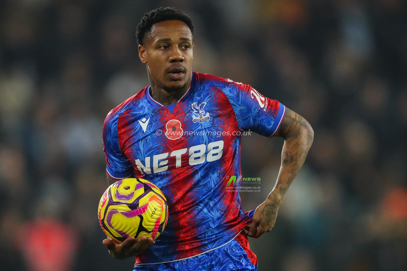 Nathaniel Clyne of Crystal Palace during the Premier League match Wolverhampton Wanderers vs Crystal Palace at Molineux, Wolverhampton, United Kingdom, 2nd November 2024

(Photo by Gareth Evans/News Images)