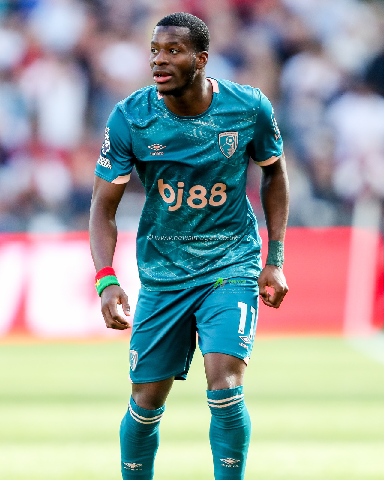 Dango Ouattara of AFC Bournemouth looks on during the Premier League match West Ham United vs Bournemouth at London Stadium, London, United Kingdom, 5th April 2025

(Photo by Izzy Poles/News Images)