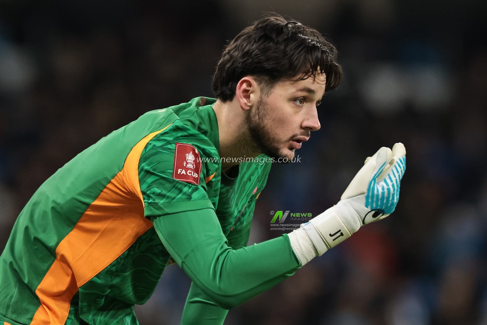 Manchester City goalkeeper James Trafford gives his team instructions during the Emirates FA Cup Third Round match Manchester City vs Exeter City at Etihad Stadium, Manchester, United Kingdom, 10th January 2026

(Photo by Mark Cosgrove/News Images)