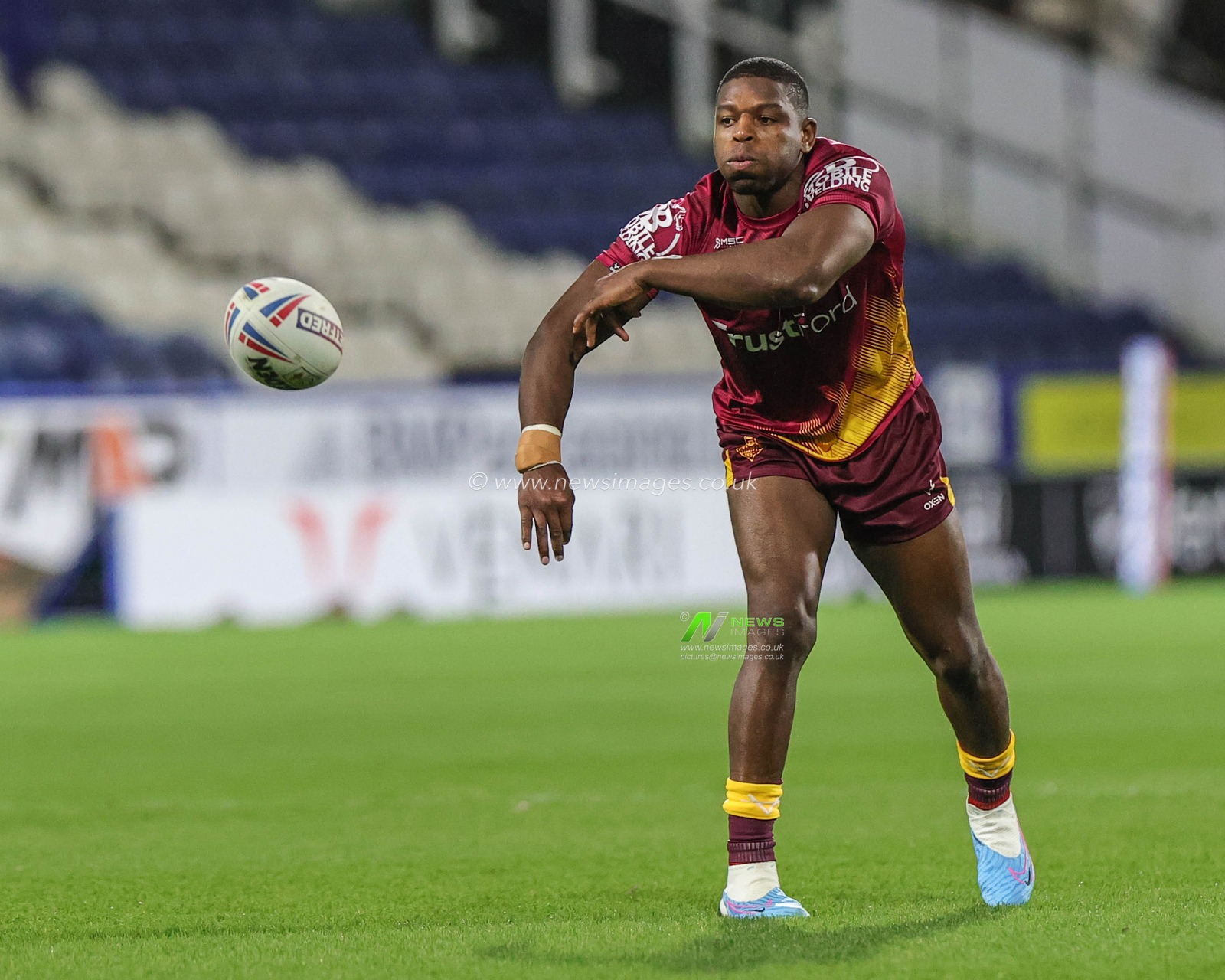Jermaine McGillvary #2 of Huddersfield Giants in the pre-game warm up session during the Betfred Super League Round 2 match Huddersfield Giants vs Warrington Wolves at John Smith's Stadium, Huddersfield, United Kingdom, 24th February 2023

(Photo by Mark Cosgrove/News Images)