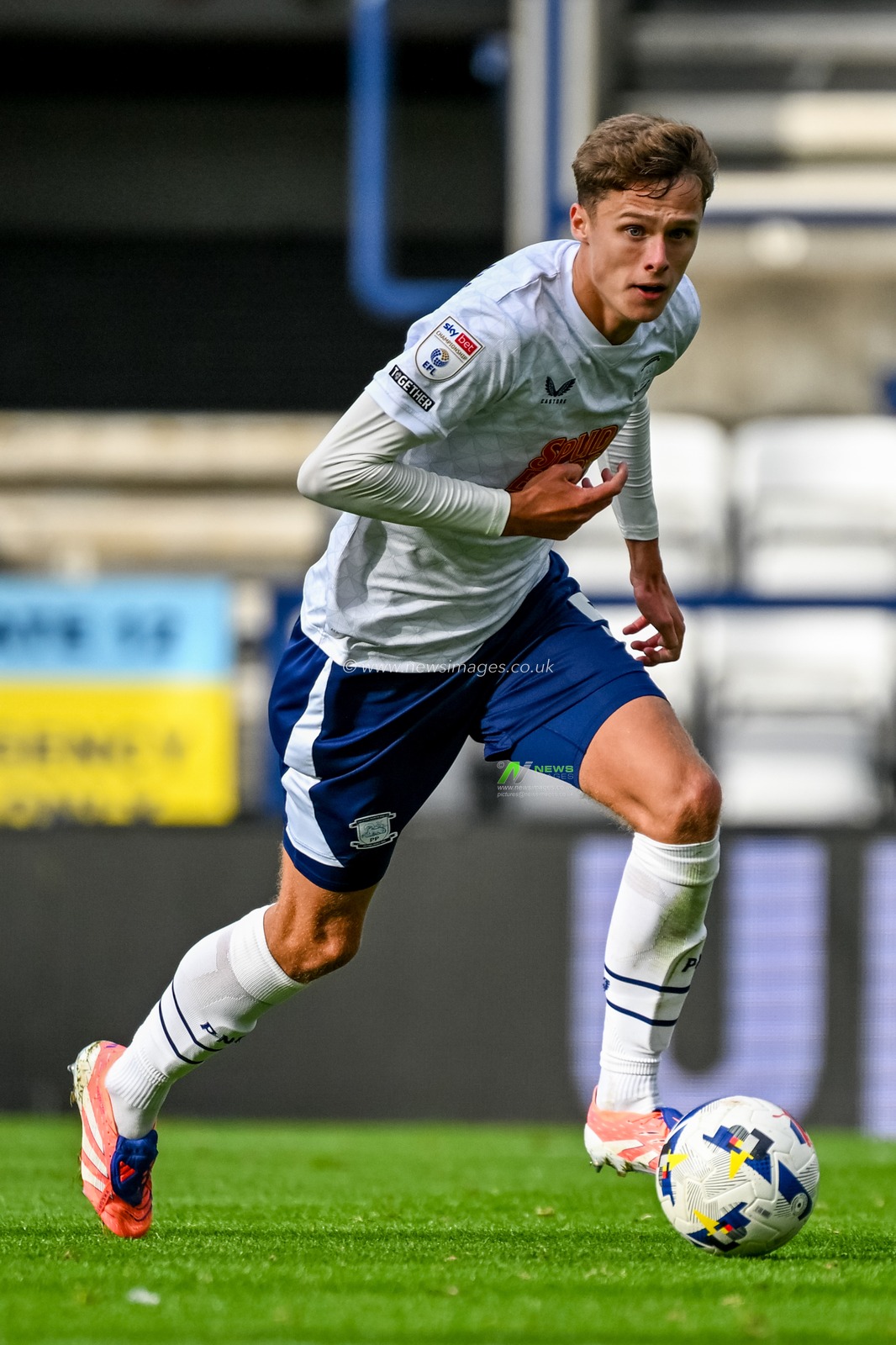 Harrison Armstrong of Preston North End during the Sky Bet Championship match Preston North End vs Charlton Athletic at Deepdale, Preston, United Kingdom, 4th October 2025

(Photo by Adam Gee/News Images)