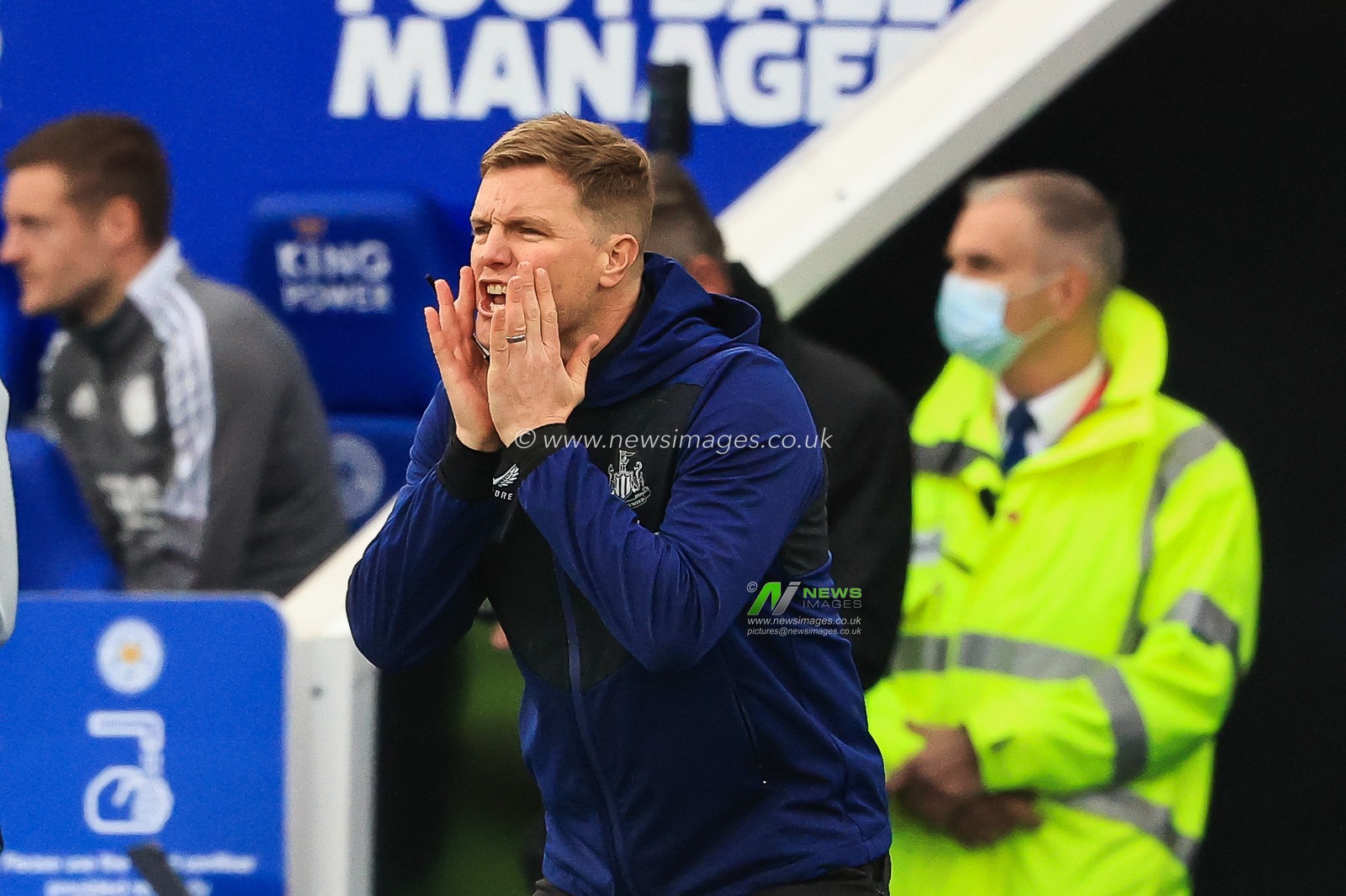 Eddie Howe manager of Newcastle United gives his team instructions