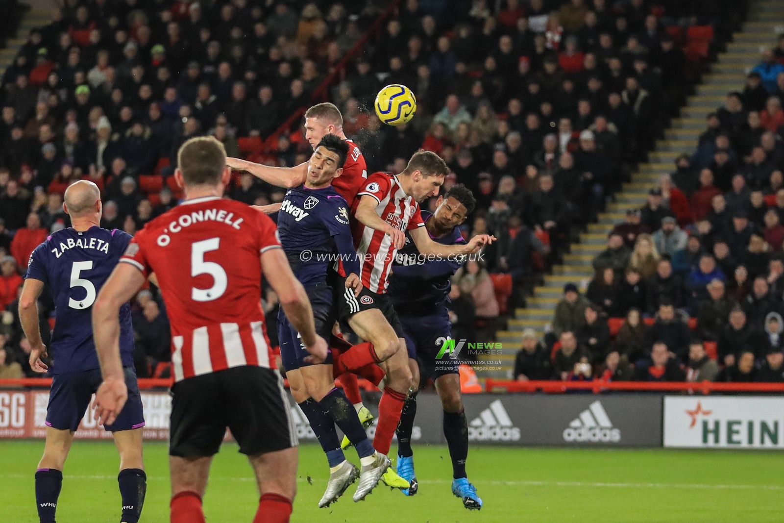 10th January 2020, Bramall Lane, Sheffield, England; Premier League, Sheffield United v West Ham United : John Lundstram (7) of Sheffield United heads wide on goal from a corner 

Credit: Mark Cosgrove/News Images