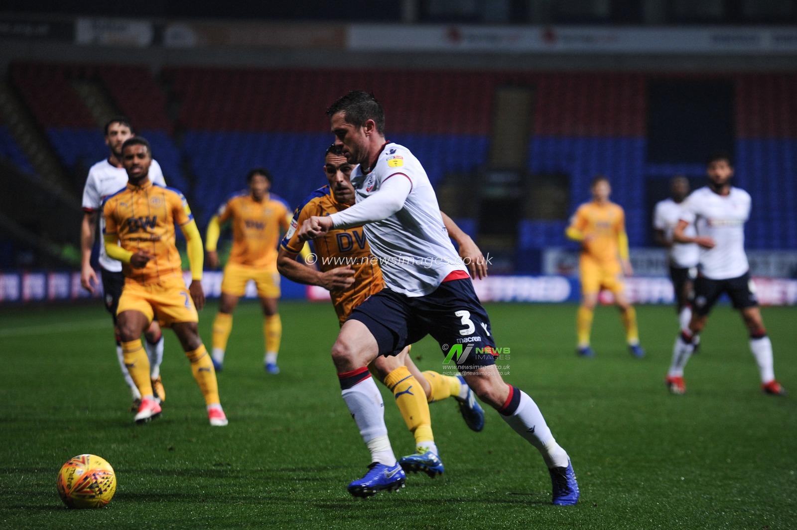 1st December 2018, University of Bolton Stadium, Bolton, England; Sky Bet Championship, Bolton v Wigan ; Andrew Taylor of Bolton Wanderers clears from deep inside his own half


Credit: Richard Long/News Images

English Football League images are subject to DataCo Licence
