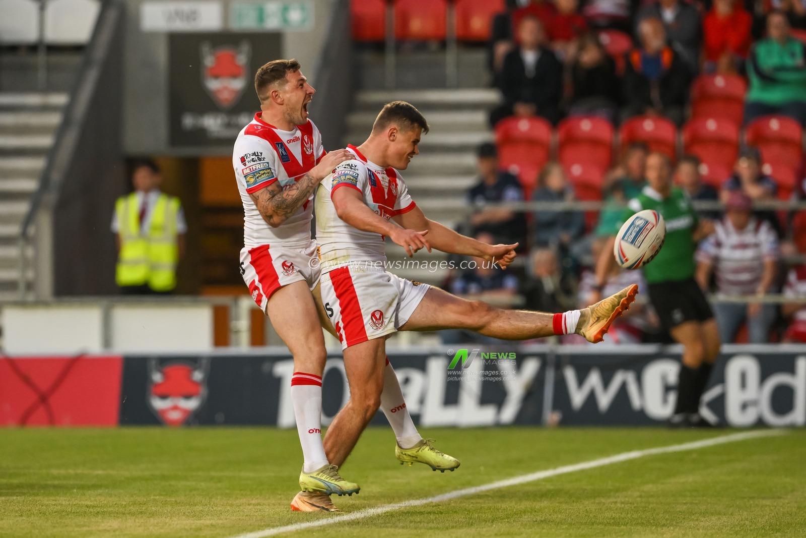 Jack Welsby #1 of St Helens Jack Welsby during the Betfred Super League Round 15 match St Helens vs Wigan Warriors at Totally Wicked Stadium, St Helens, United Kingdom, 9th June 2023

(Photo by Craig Thomas/News Images)