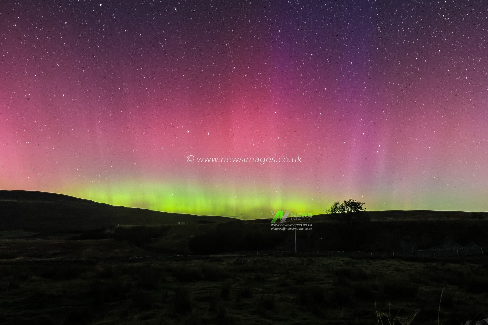 Northern Lights also know as the Aurora Borealis shine across Ribblehead Viaduct, Ribblehead, United Kingdom, 13th September 2024

(Photo by Mark Cosgrove/News Images)