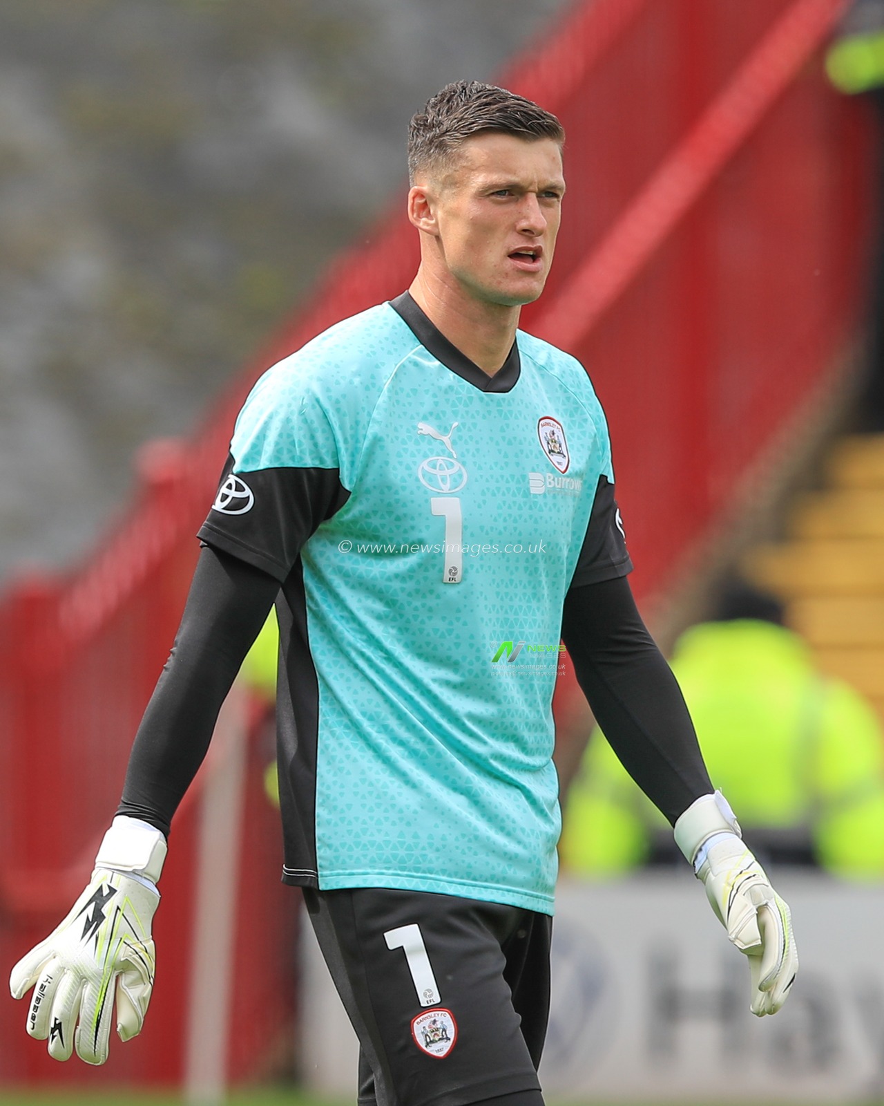 Liam Roberts #1 of Barnsley in the pregame warmup session during the Sky Bet League 1 match Barnsley vs Port Vale at Oakwell, Barnsley, United Kingdom, 5th August 2023

(Photo by Alfie Cosgrove/News Images)