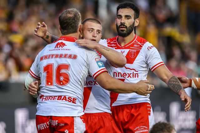 Jai Whitbread of Hull KR celebrates his try during the Betfred Super League round 15 match Castleford Tigers vs Hull KR at The Mend-A-Hose Jungle, Castleford, United Kingdom, 19th June 2025

(Photo by Alfie Cosgrove/News Images)