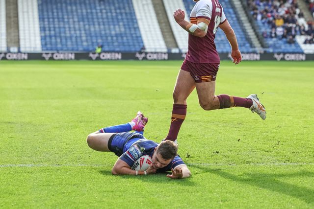 Cameron Scott of Wakefield Trinity goes over for a try during the Betfred Super League Round 2 match Huddersfield Giants vs Wakefield Trinity at Accu Stadium, Huddersfield, United Kingdom on 22 February 2026

(Photo by Mark Cosgrove/News Images)