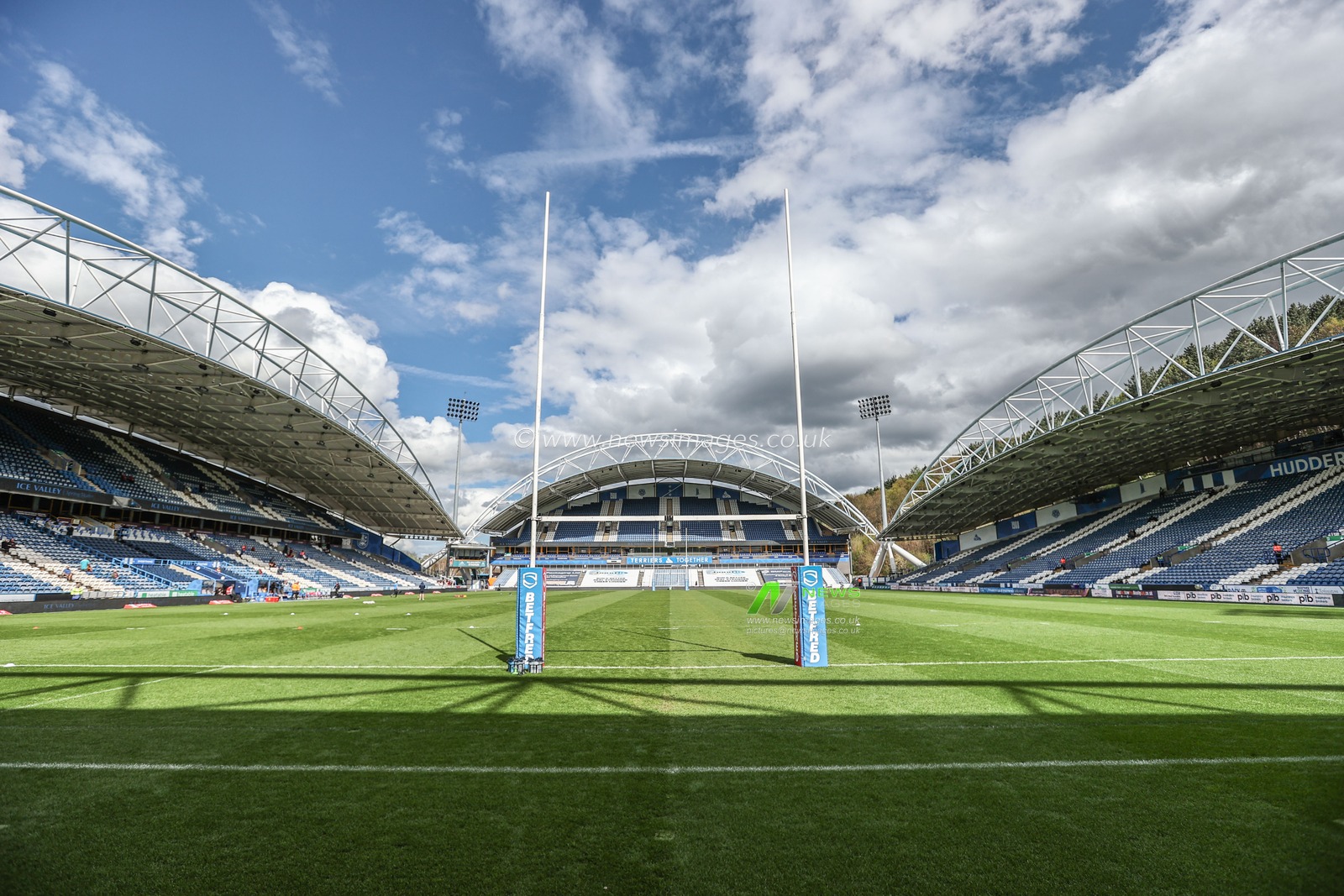 A general view of John Smithâ€™s Stadium ahead of the Betfred Super League match Huddersfield Giants vs Catalans Dragons at John Smith's Stadium, Huddersfield, United Kingdom, 13th April 2025

(Photo by Alfie Cosgrove/News Images)