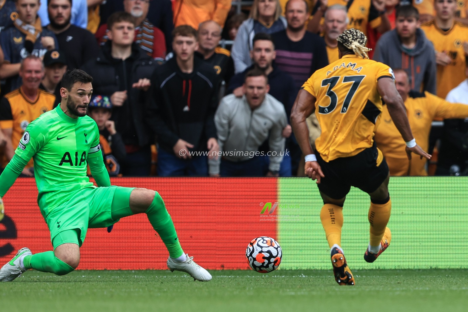 Adama Traore #37 of Wolverhampton Wanderers misses a close range shot on goal