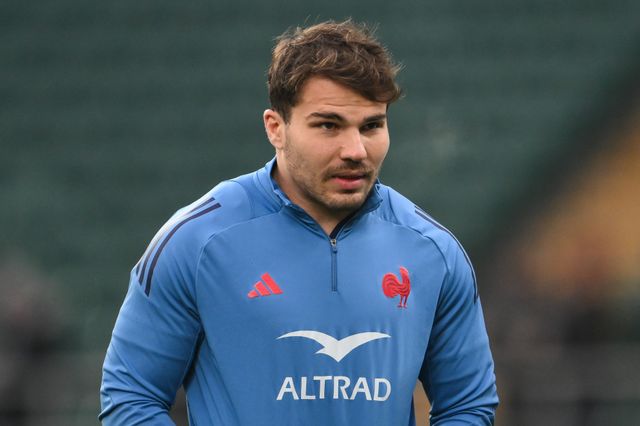 Antoine Dupont of France arrives ahead of during the 2025 Guinness 6 Nations match England vs France at Allianz Stadium,, Twickenham, United Kingdom, 8th February 2025

(Photo by Craig Thomas/News Images)