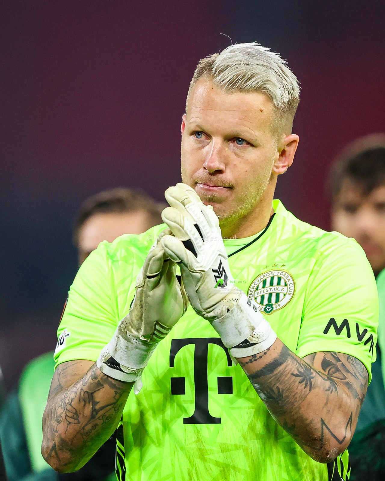Ferencváros goalkeeper David Grof applauds the fans after the final whistle  during the UEFA Europa League Matchday 8 of 8 Nottingham Forest vs Ferencvaros at City Ground, Nottingham, United Kingdom, 29th January 2026

(Photo by Alfie Cosgrove/News Images)
