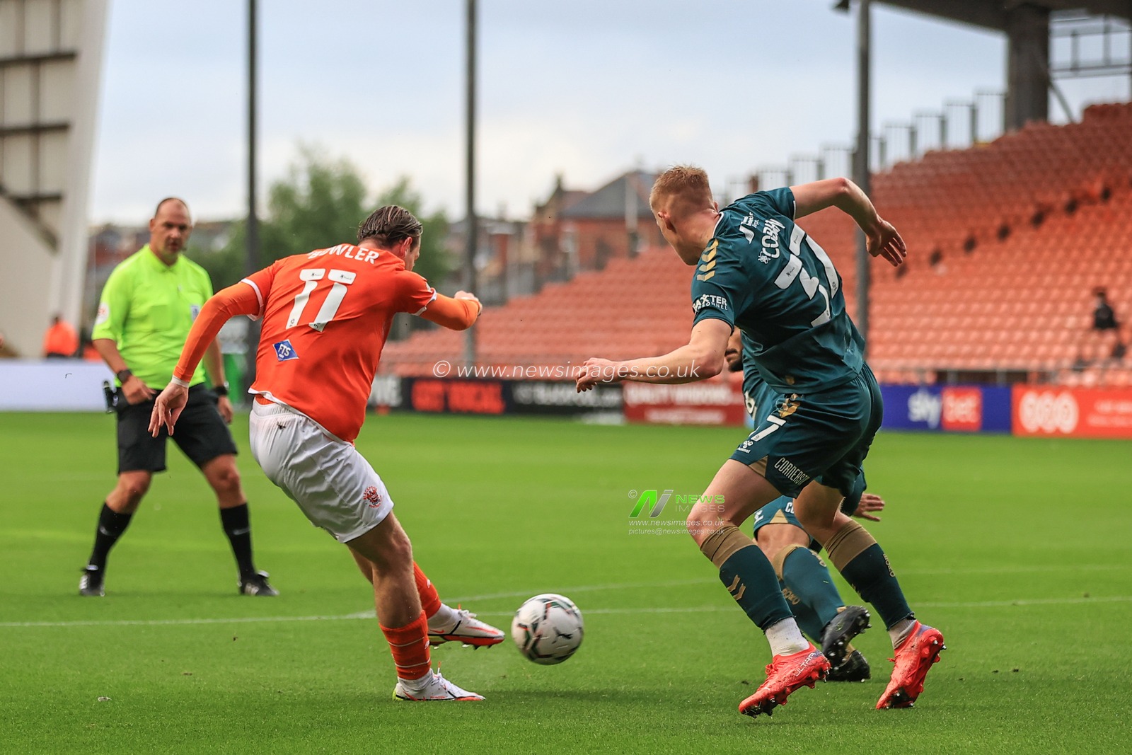 Josh Bowler #11 of Blackpool shoots on goal, just wide