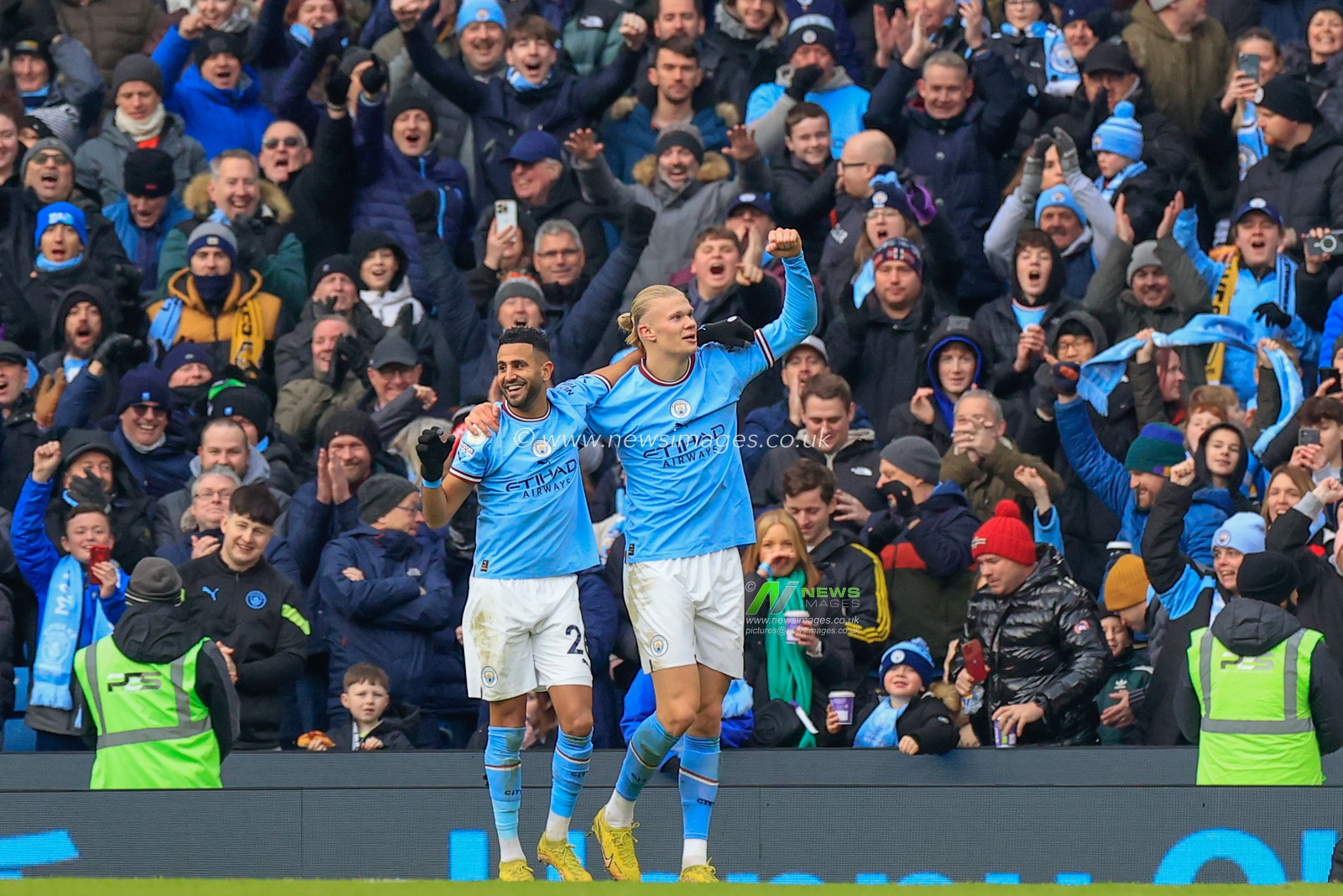 Erling Haaland #9 of Manchester City celebrates his goal to make it 3-0 during the Premier League match Manchester City vs Wolverhampton Wanderers at Etihad Stadium, Manchester, United Kingdom, 22nd January 2023

(Photo by Conor Molloy/News Images)