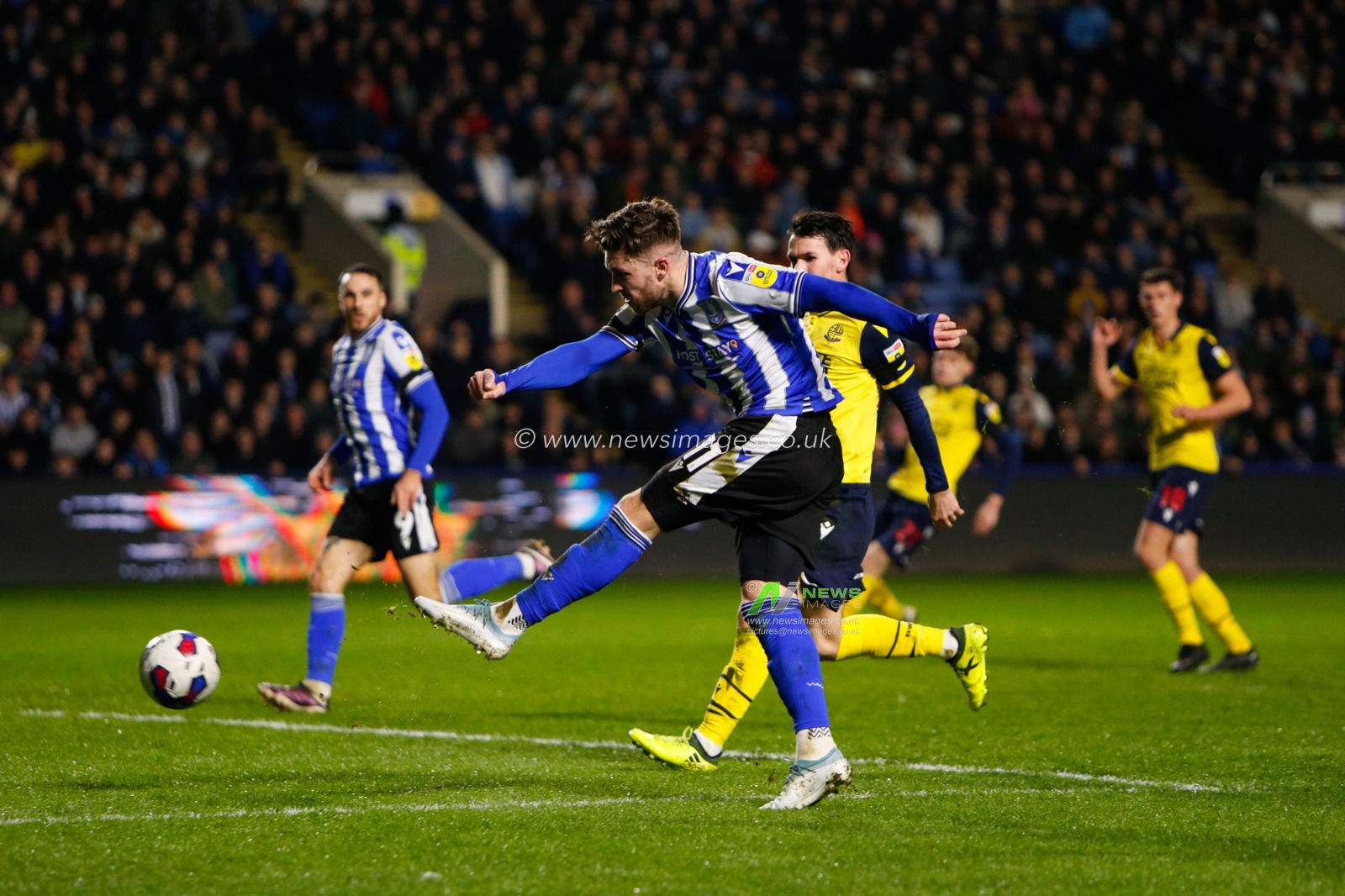 Josh Windass #11 of Sheffield Wednesday attempts a shot on goal during the Sky Bet League 1 match Sheffield Wednesday vs Bolton Wanderers at Hillsborough, Sheffield, United Kingdom, 17th March 2023

(Photo by Ben Early/News Images)