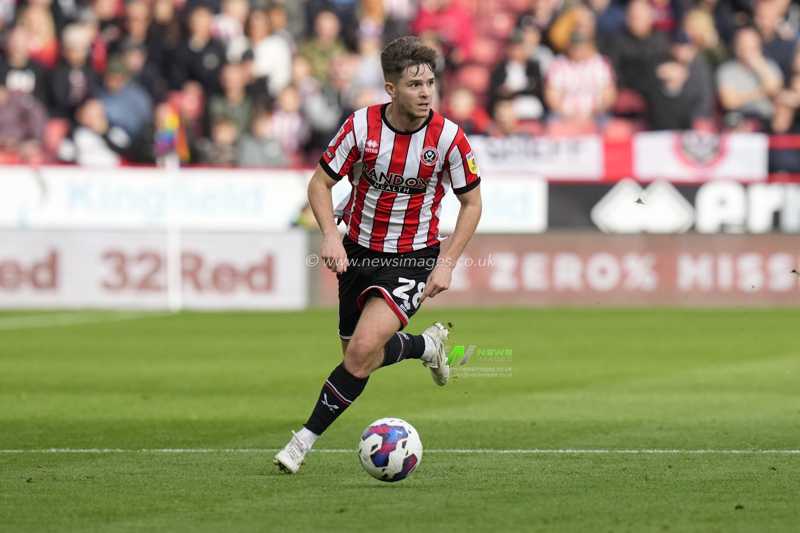 James McAtee #28 of Sheffield United during the Sky Bet Championship match Sheffield United vs Norwich City at Bramall Lane, Sheffield, United Kingdom, 22nd October 2022

(Photo by Steve Flynn/News Images)