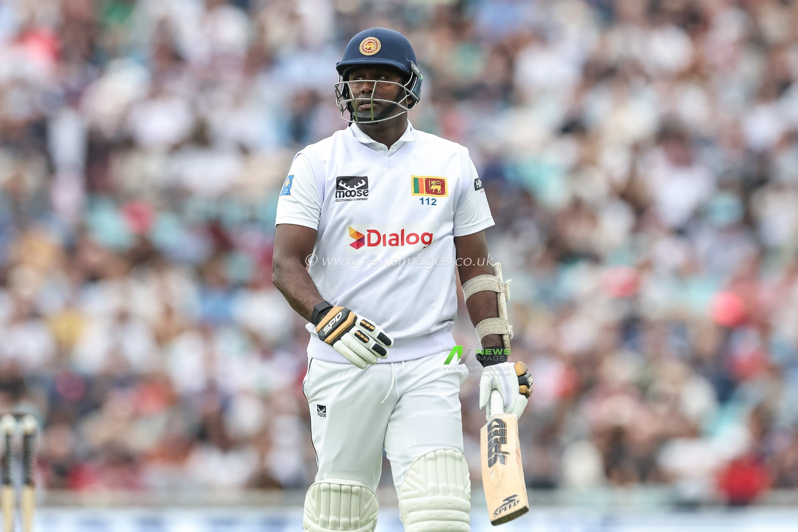 Angelo Mathews of Sri Lanka leaves the field after Benn dismissed during the 3rd Rothesay Test Match Day Two England v Sri Lanka at The Kia Oval, London, United Kingdom, 7th September 2024

(Photo by Mark Cosgrove/News Images)