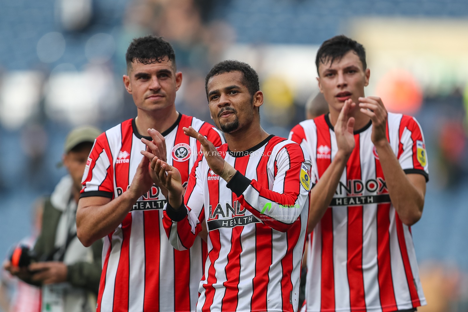 Iliman Ndiaye #29 of Sheffield United interacts with the fans after their 2-0 win in the Sky Bet Championship match West Bromwich Albion vs Sheffield United at The Hawthorns, West Bromwich, United Kingdom, 29th October 2022

(Photo by Gareth Evans/News Images)