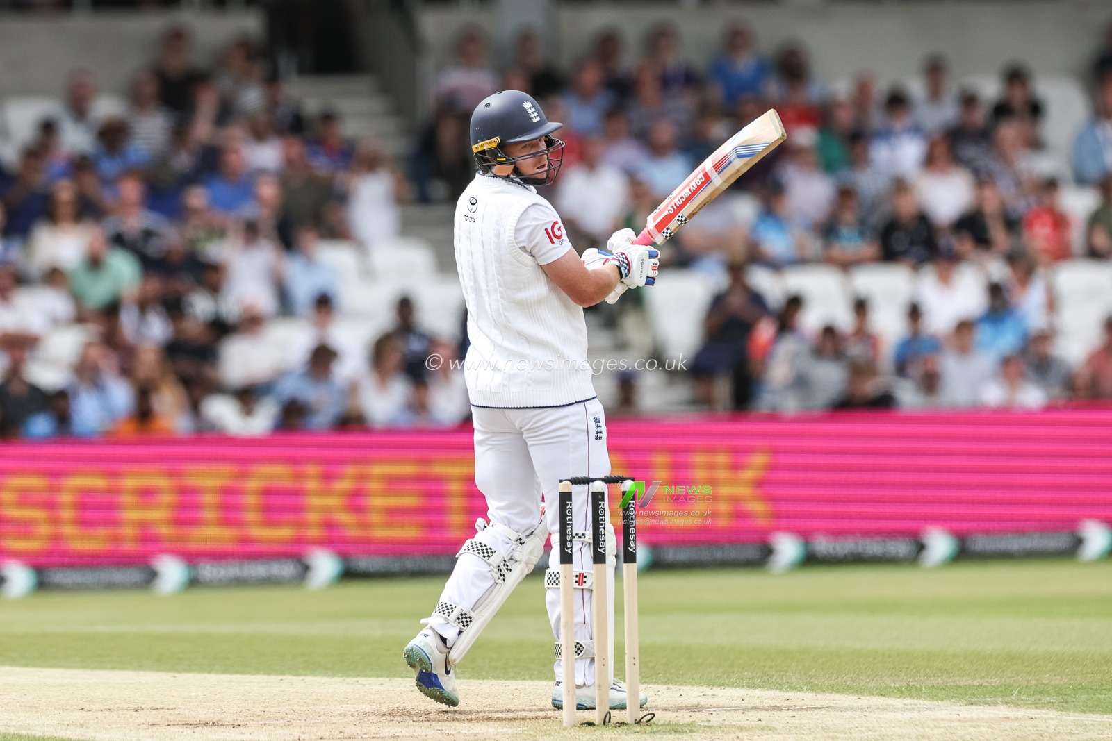 Ollie Pope of England watches Pant catch him out during the 1st Rothesay Test Match, Day 3 England vs India at Headingley Cricket Ground, Leeds, United Kingdom, 22nd June 2025

(Photo by Mark Cosgrove/News Images)