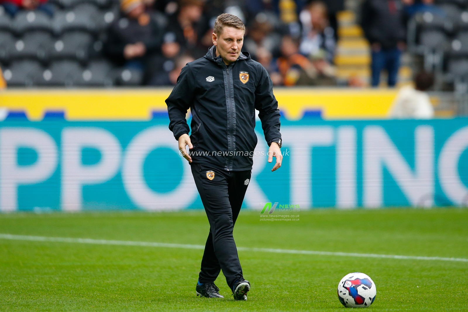 Andy Dawson interim manager of Hull City before the Sky Bet Championship match Hull City vs Blackburn Rovers at MKM Stadium, Hull, United Kingdom, 29th October 2022

(Photo by Ben Early/News Images)