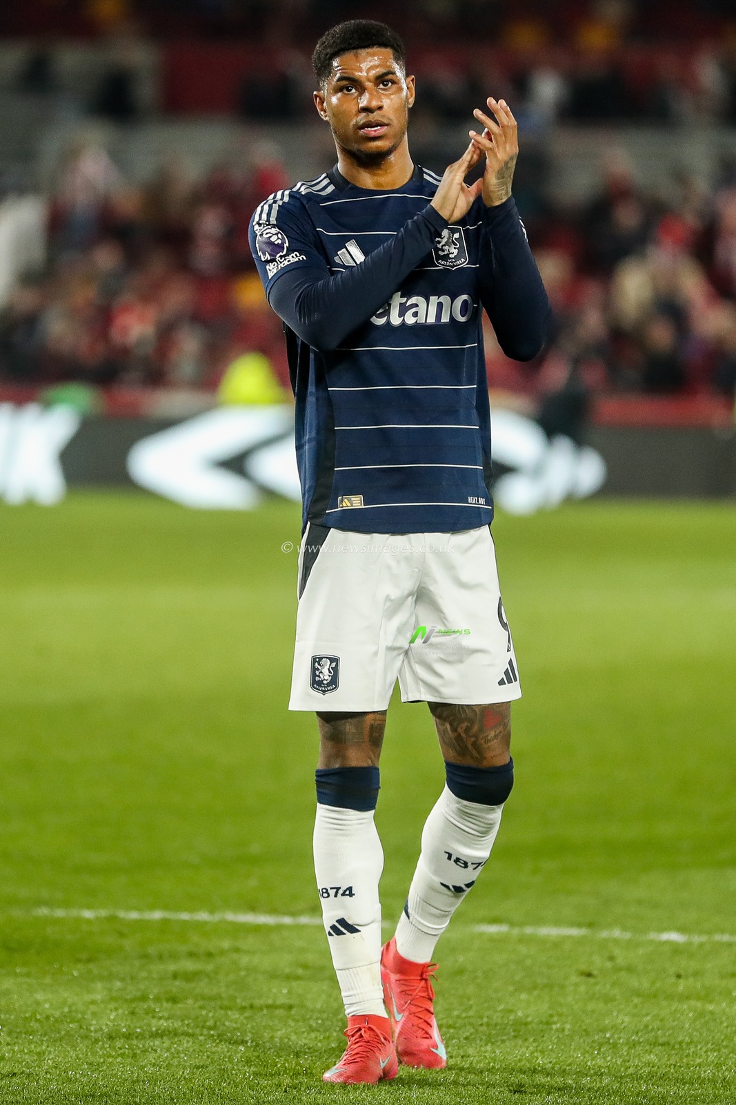 Marcus Rashford of Aston Villa acknowledges the fans after the teams victory following the Premier League match Brentford vs Aston Villa at The Gtech Community Stadium, London, United Kingdom, 8th March 2025

(Photo by Izzy Poles/News Images)