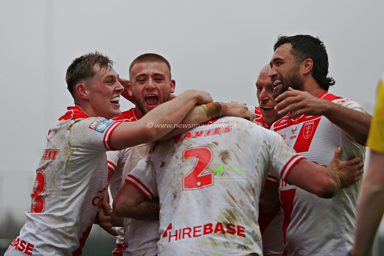 Hull KR celebrate Tom Davies of Hull KR's try during the Betfred Super League Round 5 match Hull KR vs Leigh Leopards at Sewell Group Craven Park, Kingston upon Hull, United Kingdom, 22nd March 2025

(Photo by Sam Eaden/News Images)