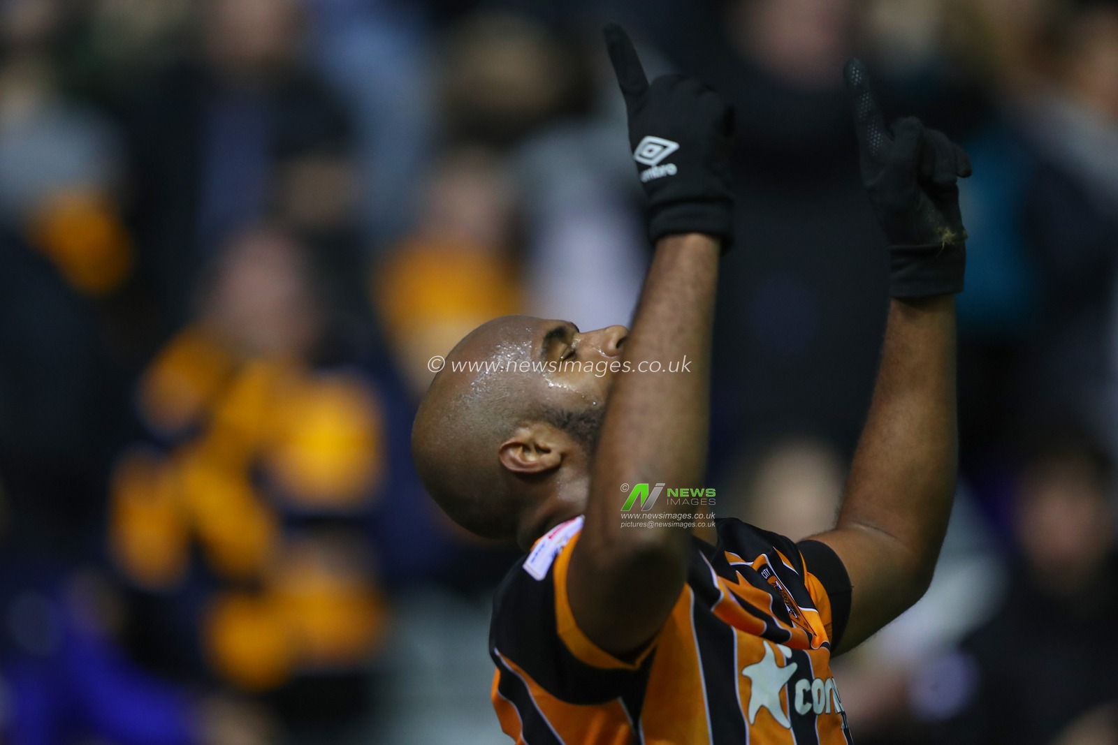 Ã“scar EstupiÃ±Ã¡n #19 of Hull City celebrates his goal to make it 0-1 during the Sky Bet Championship match Birmingham City vs Hull City at St Andrews, Birmingham, United Kingdom, 30th December 2022

(Photo by Gareth Evans/News Images)