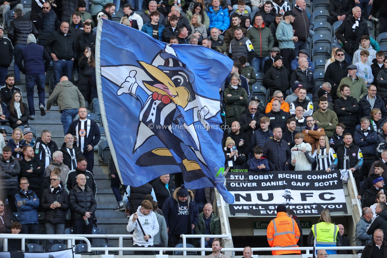 Newcastle United fans during the Premier League match Newcastle United vs Fulham at St. James's Park, Newcastle, United Kingdom, 25th October 2025

(Photo by Richard Bierton/News Images)