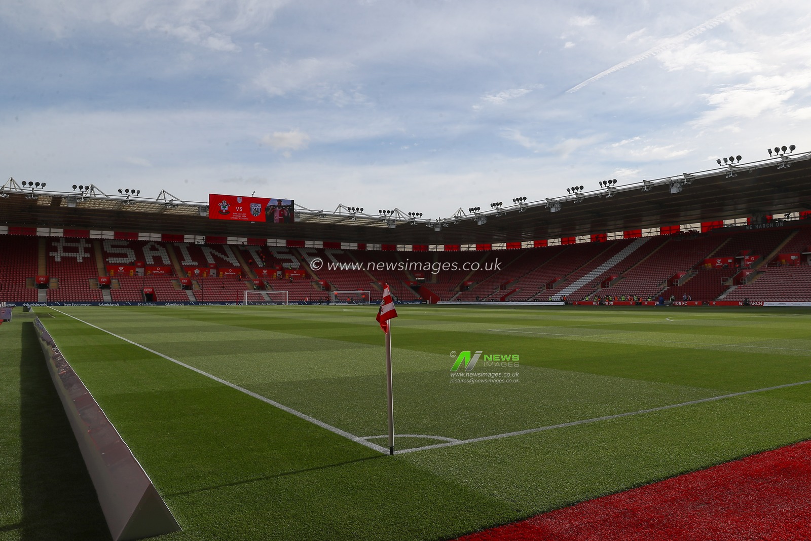 A general view of St Mary's Stadium ahead of the Sky Bet Championship Play-Off Semi-Final Second Leg match Southampton vs West Bromwich Albion at St Mary's Stadium, Southampton, United Kingdom, 17th May 2024

(Photo by Gareth Evans/News Images)