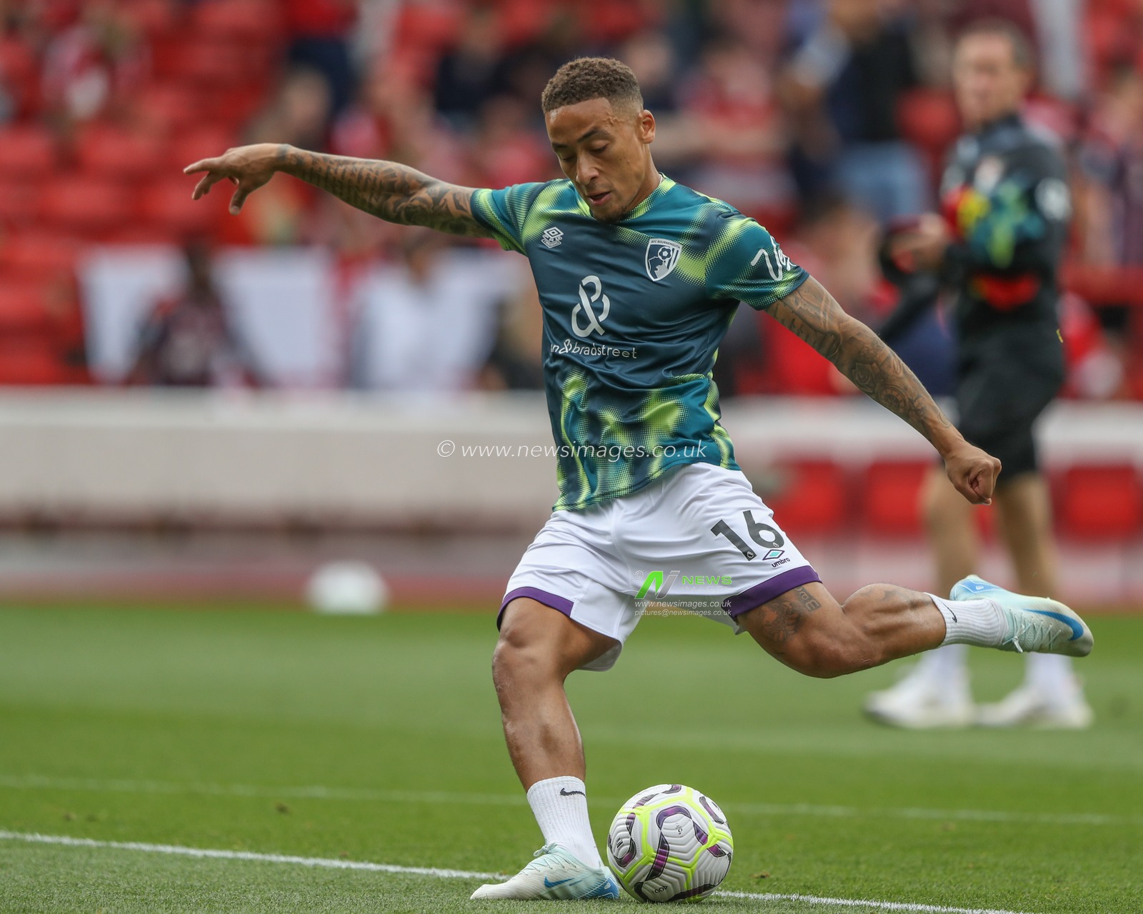 Marcus Tavernier of Bournemouth in the pregame warmup session during the Premier League match Nottingham Forest vs Bournemouth at City Ground, Nottingham, United Kingdom, 17th August 2024

(Photo by Alfie Cosgrove/News Images)