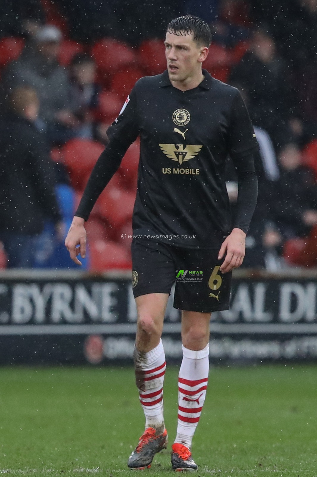 MaÃ«l de Gevigney of Barnsley during the Sky Bet League 1 match Fleetwood Town vs Barnsley at Highbury Stadium, Fleetwood, United Kingdom, 17th February 2024

(Photo by Alfie Cosgrove/News Images)