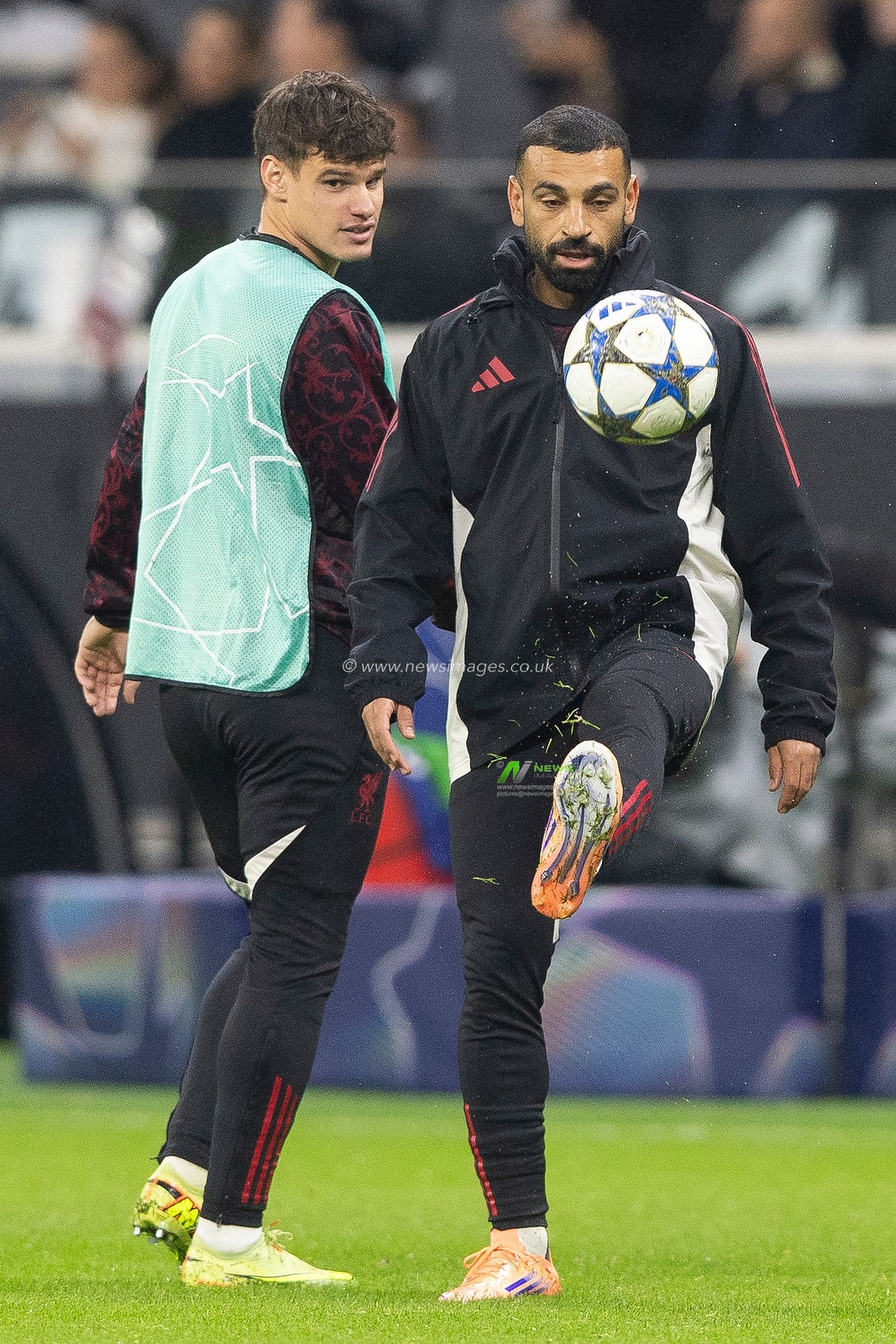 Mohamed Salah of Liverpool warming up at half time , watched by Milos Kerkez of Liverpool during the UEFA Champions League Matchday 3 of 8 Eintracht Frankfurt vs Liverpool at Deutsche Bank Park, Frankfurt, Germany, 22nd October 2025

(Photo by Ian Stephen/News Images)