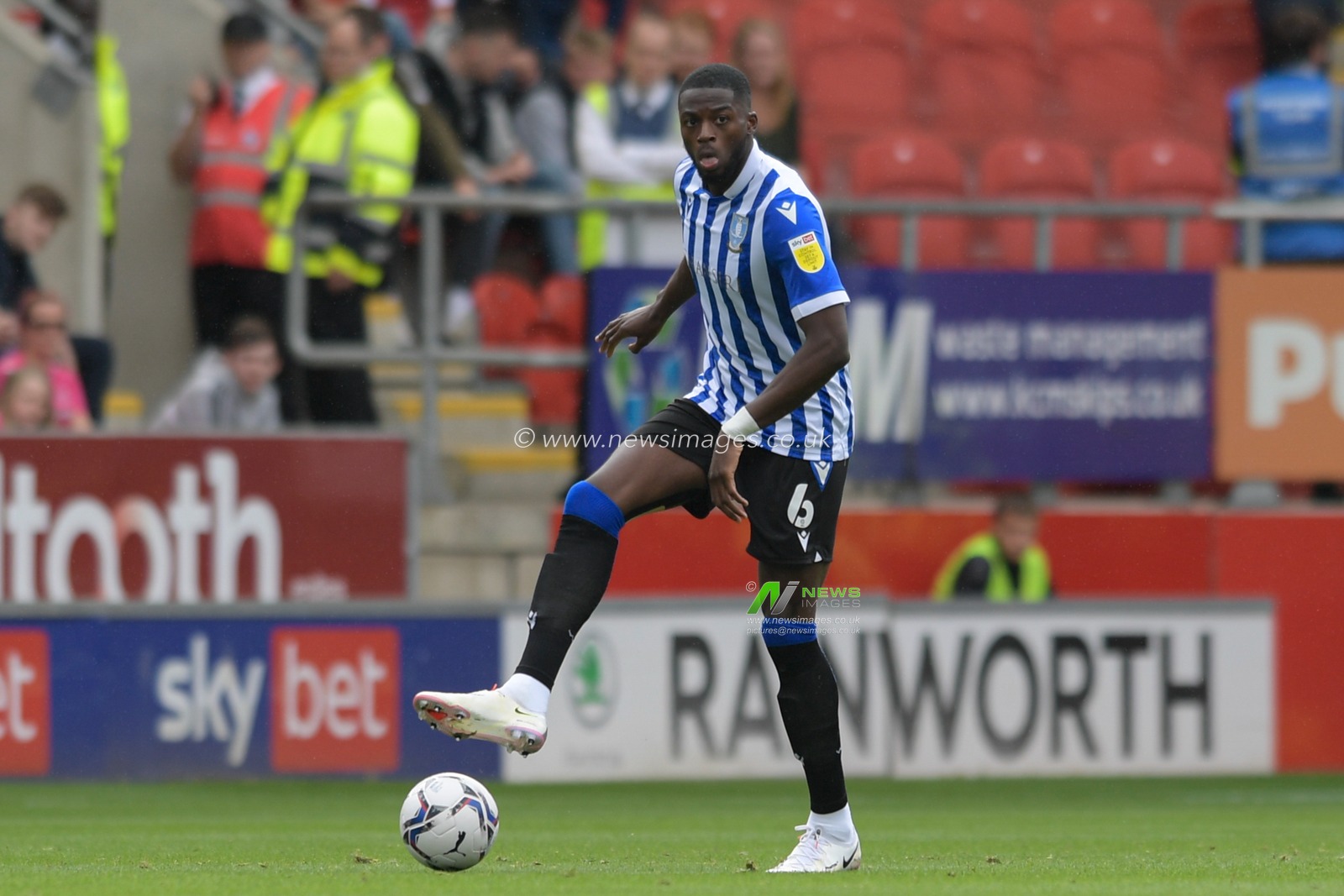 Dominic Iorfa #6 of Sheffield Wednesday controls the ball