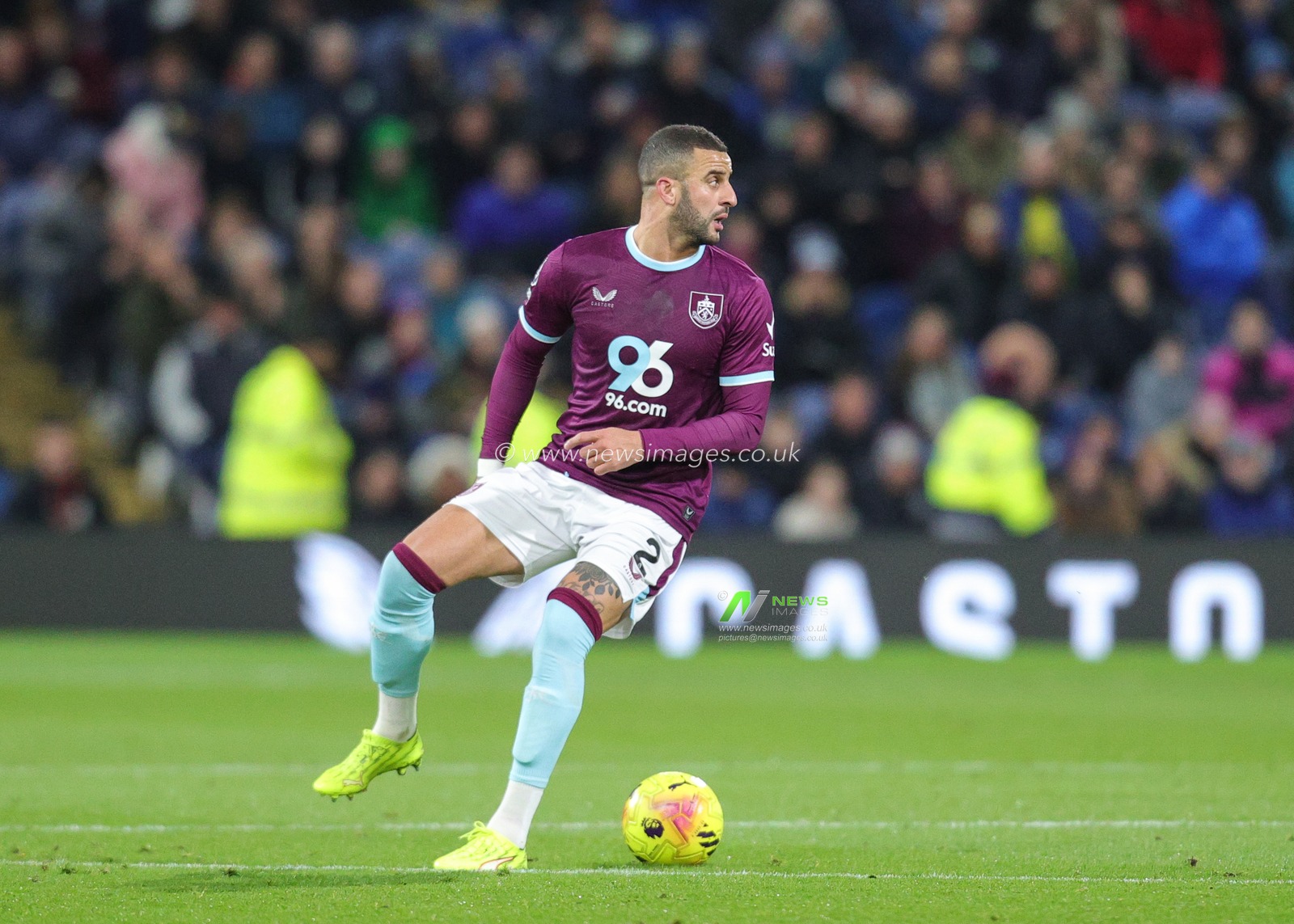 Kyle Walker of Burnley on the ball during the Premier League match Burnley vs Crystal Palace at Turf Moor, Burnley, United Kingdom, 3rd December 2025

(Photo by Richard Bierton/News Images)

*** GER AUT SUI OUT ***