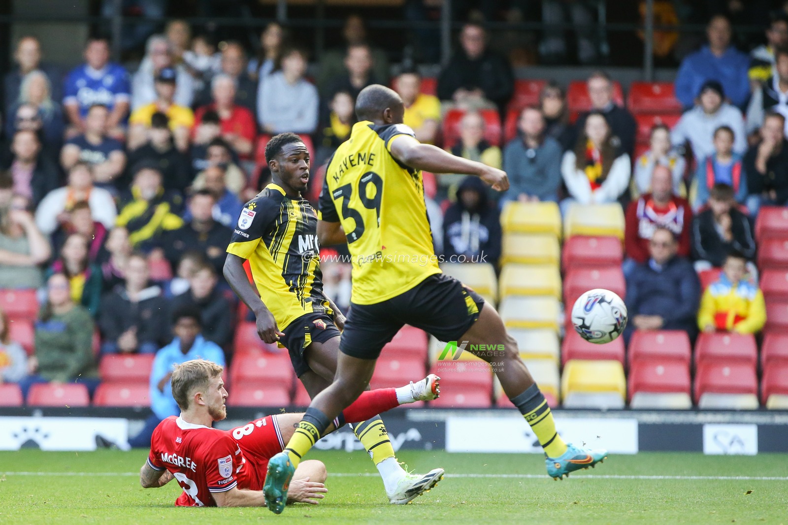 Riley McGree #8 of Middlesbrough shoots wide during the Sky Bet Championship match Watford vs Middlesbrough at Vicarage Road, Watford, United Kingdom, 30th September 2023

(Photo by Arron Gent/News Images)