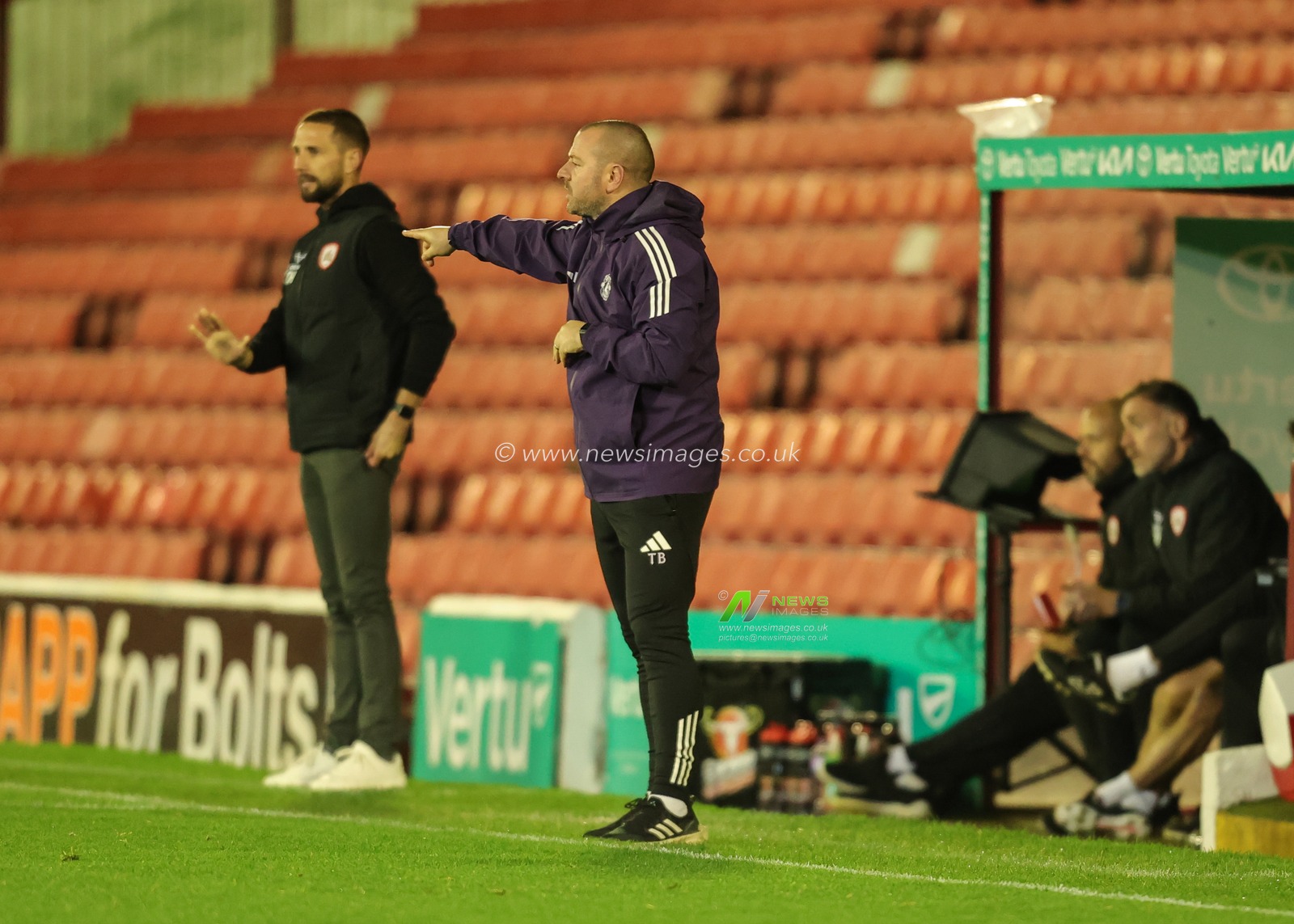 manager Manchester United gives his team instructions during the The Vertu Trophy Group D match Barnsley vs Manchester United U21 at Oakwell, Barnsley, United Kingdom, 21st October 2025

(Photo by Richard Bierton/News Images)