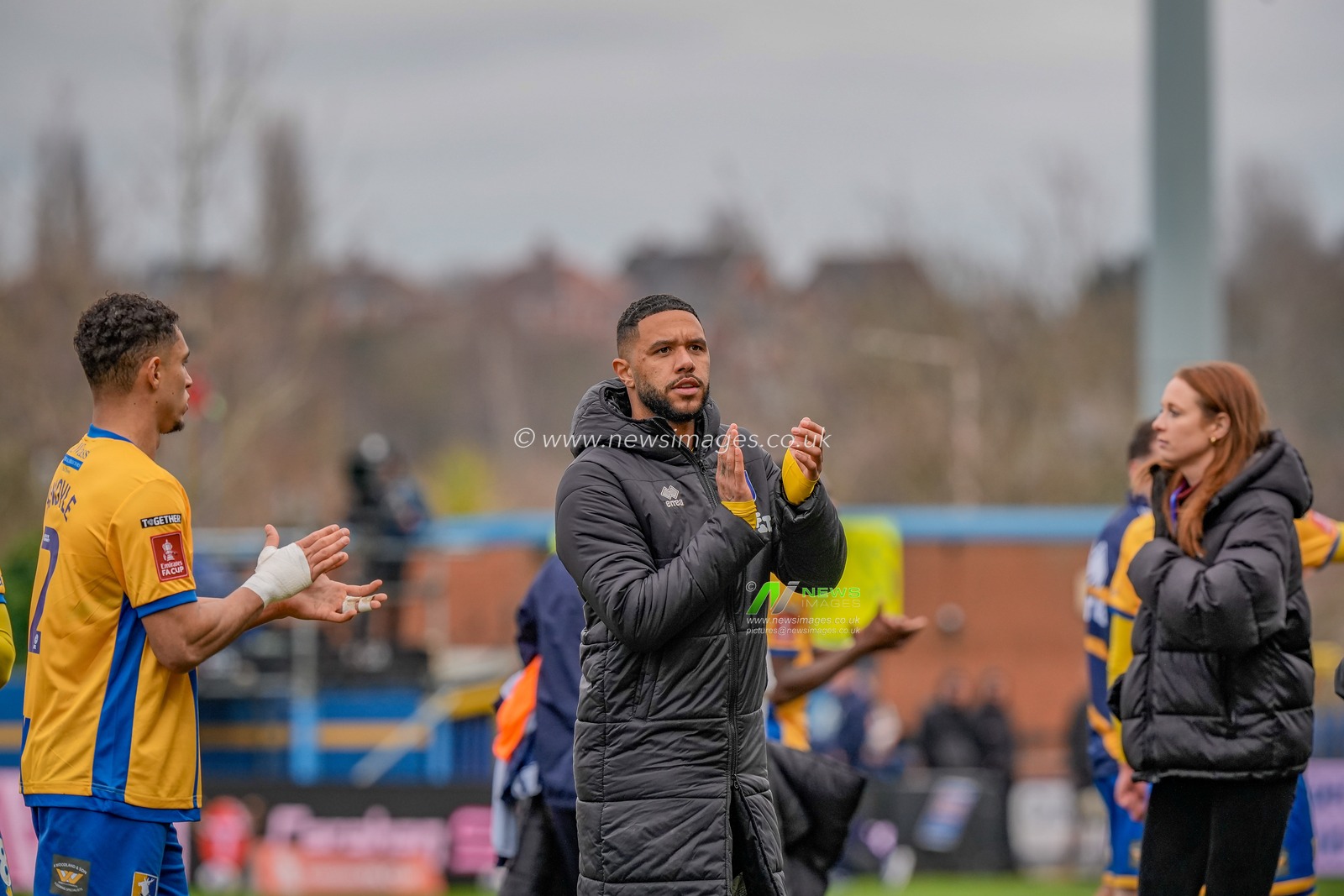 Tyler Roberts of Mansfield Town applauds the fans after the final whistle  during the Emirates FA Cup fifth round match Mansfield Town vs Arsenal at One Call Stadium, Mansfield, United Kingdom on 07 March 2026

(Photo by Maynard Manyowa/News Images)