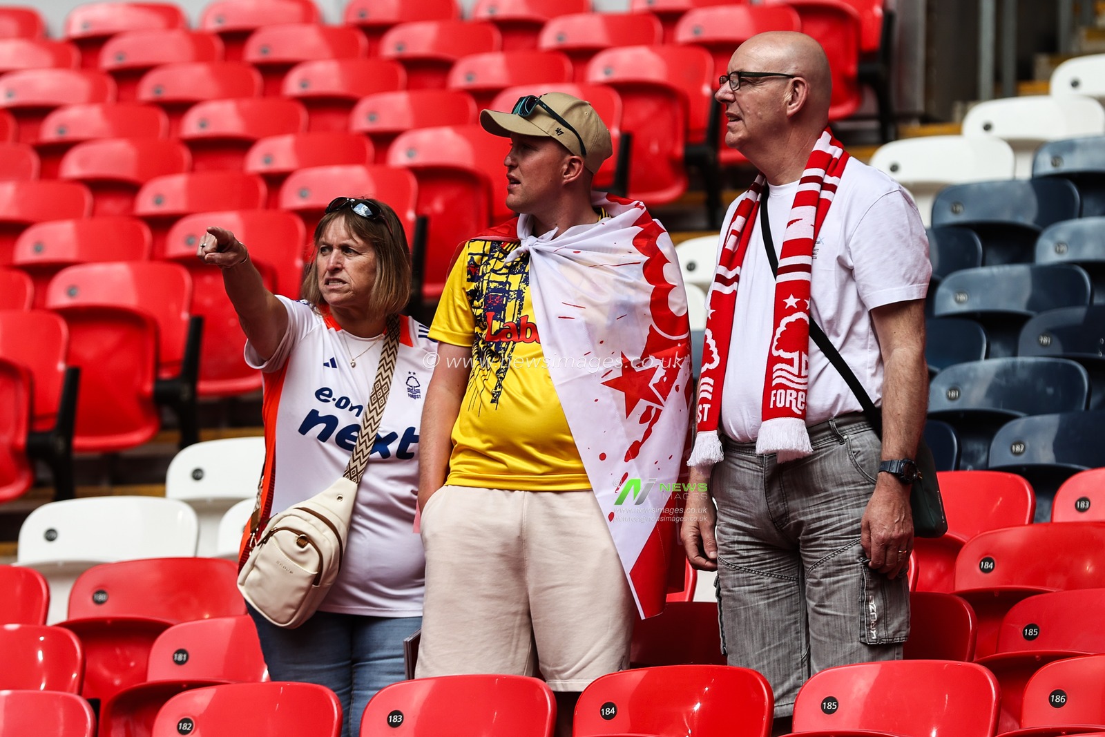 Nottingham Forest fans ahead of the Emirates FA Cup Semi-Final match Nottingham Forest vs Manchester City at Wembley Stadium, London, United Kingdom, 26th April 2025

(Photo by Alfie Cosgrove/News Images)