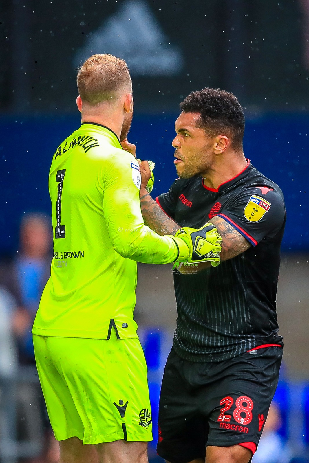 22nd September 2018, Portman Road, Ipswich, England; Sky Bet Championship Ipswich Town v Bolton Wonderers ; Josh Magennis (28) of Bolton vents his frustration at keeper Ben Alnwick.


Credit: Georgie Kerr/News Images

EDITORIAL USE ONLY No use with unauthorised audio, video, data, fixture lists, club/league logos or 'live' services. Online in-match use limited to 45 images, no video emulation. No use in betting, games or single club/league/player publications and all English Football League images are subject to DataCo Licence