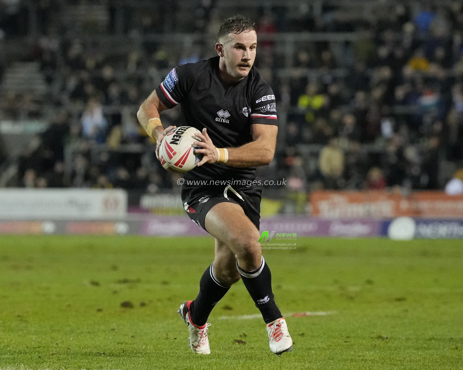 Jack Campagnolo of London Broncos during the Betfred Super League Round 1 match St Helens vs London Broncos at Totally Wicked Stadium, St Helens, United Kingdom, 16th February 2024

(Photo by Steve Flynn/News Images)