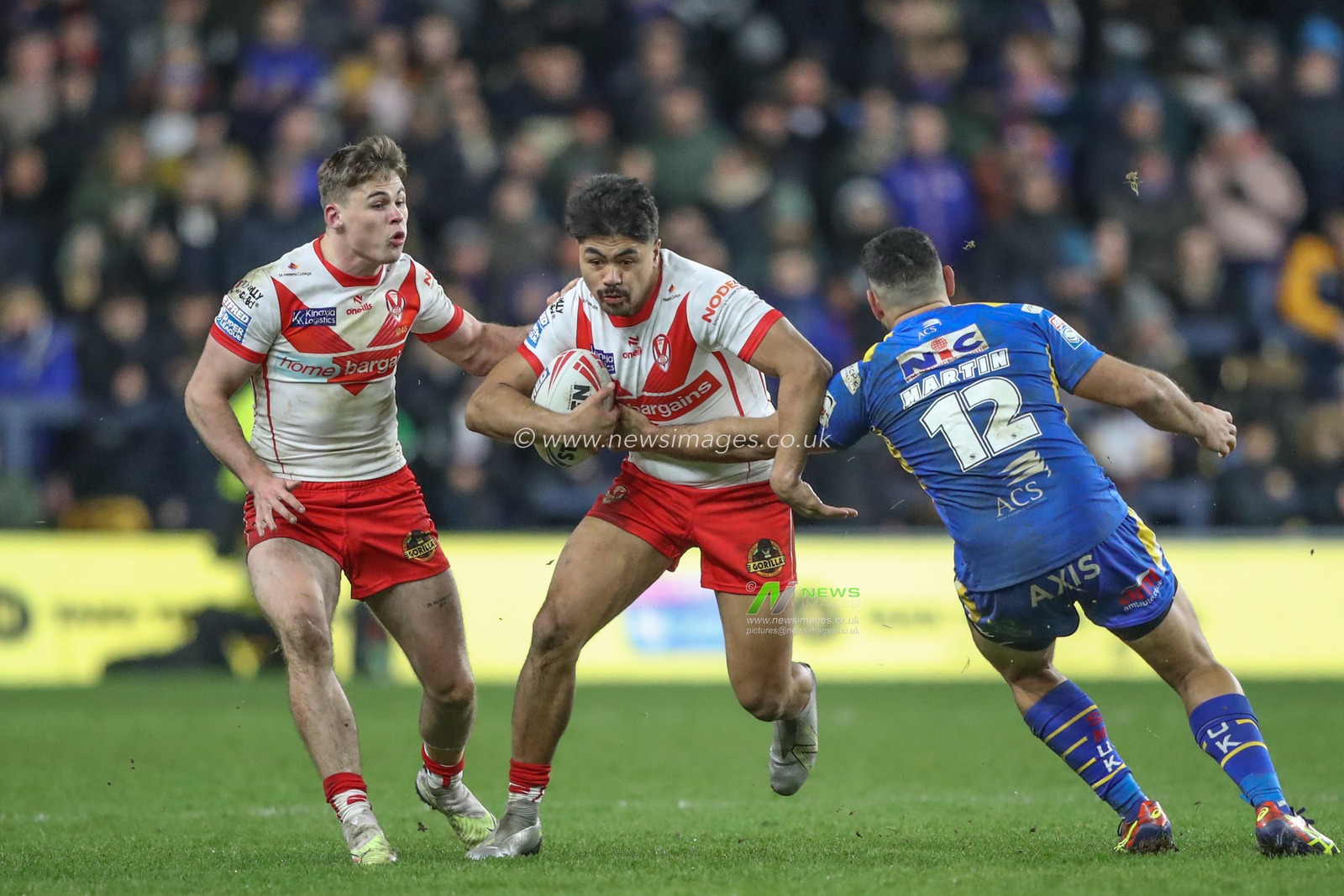 James Bell of St. Helens breaks during the Betfred Super League Round 5 match Leeds Rhinos vs St Helens at Headingley Stadium, Leeds, United Kingdom, 15th March 2024

(Photo by Alfie Cosgrove/News Images)