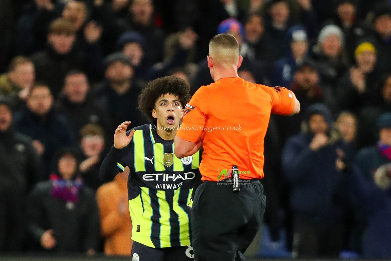 Rico Lewis of Manchester City receives a red card during the Premier League match Crystal Palace vs Manchester City at Selhurst Park, London, United Kingdom, 7th December 2024

(Photo by Izzy Poles/News Images)